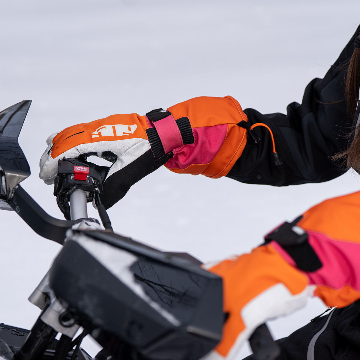 BACKCOUNTRY GLOVE | FLAMINGO