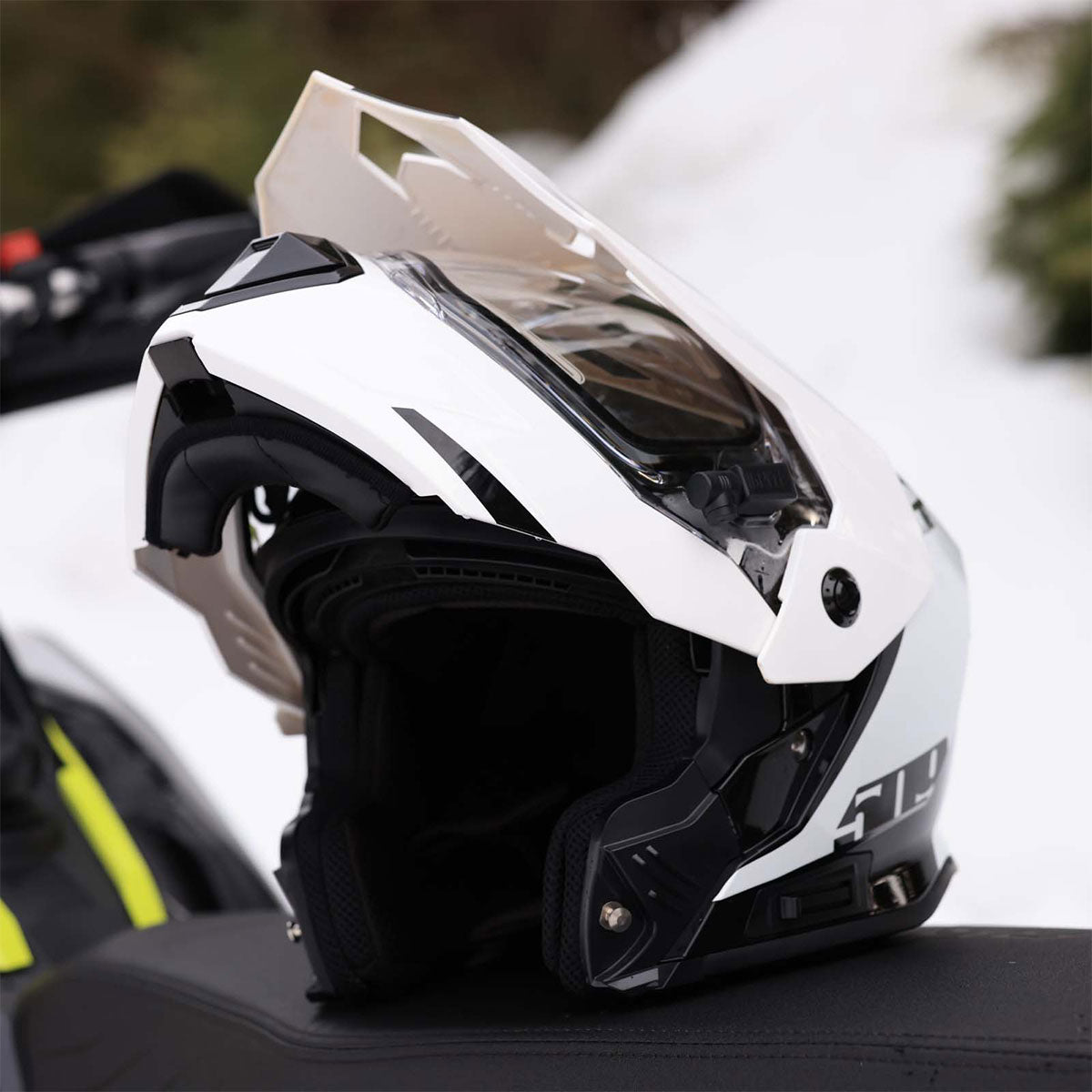 DELTA R4 IGNITE HELMET | STORMCHASER