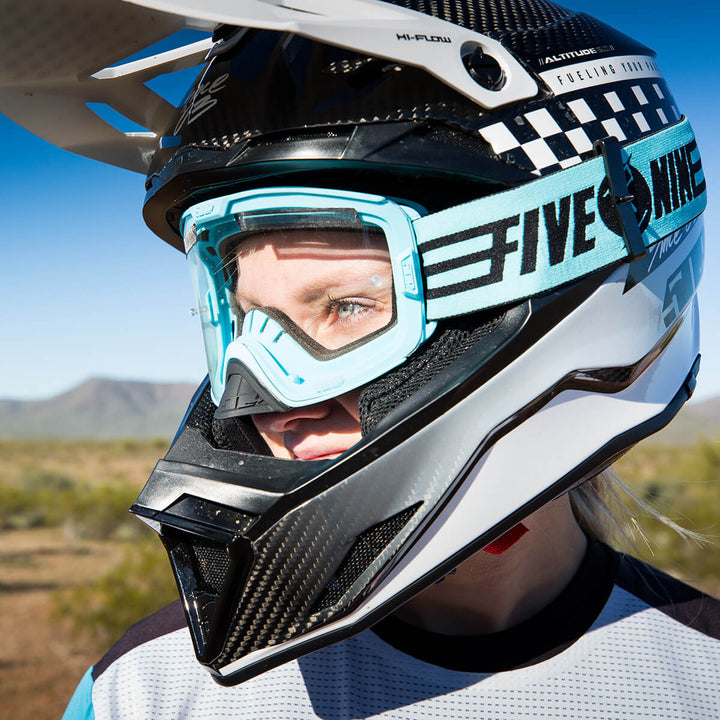 ALTITUDE 2.0 OFFROAD CARBON FIBER HELMET